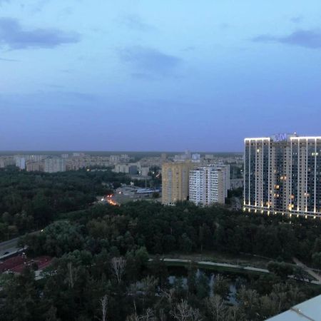Квартира Парковые Озера Apartment Kiev Ngoại thất bức ảnh