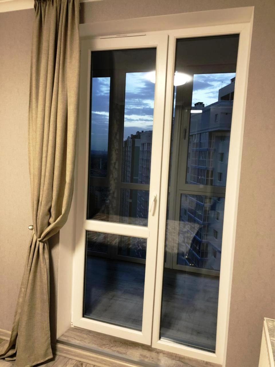 Квартира Парковые Озера Apartment Kiev Ngoại thất bức ảnh